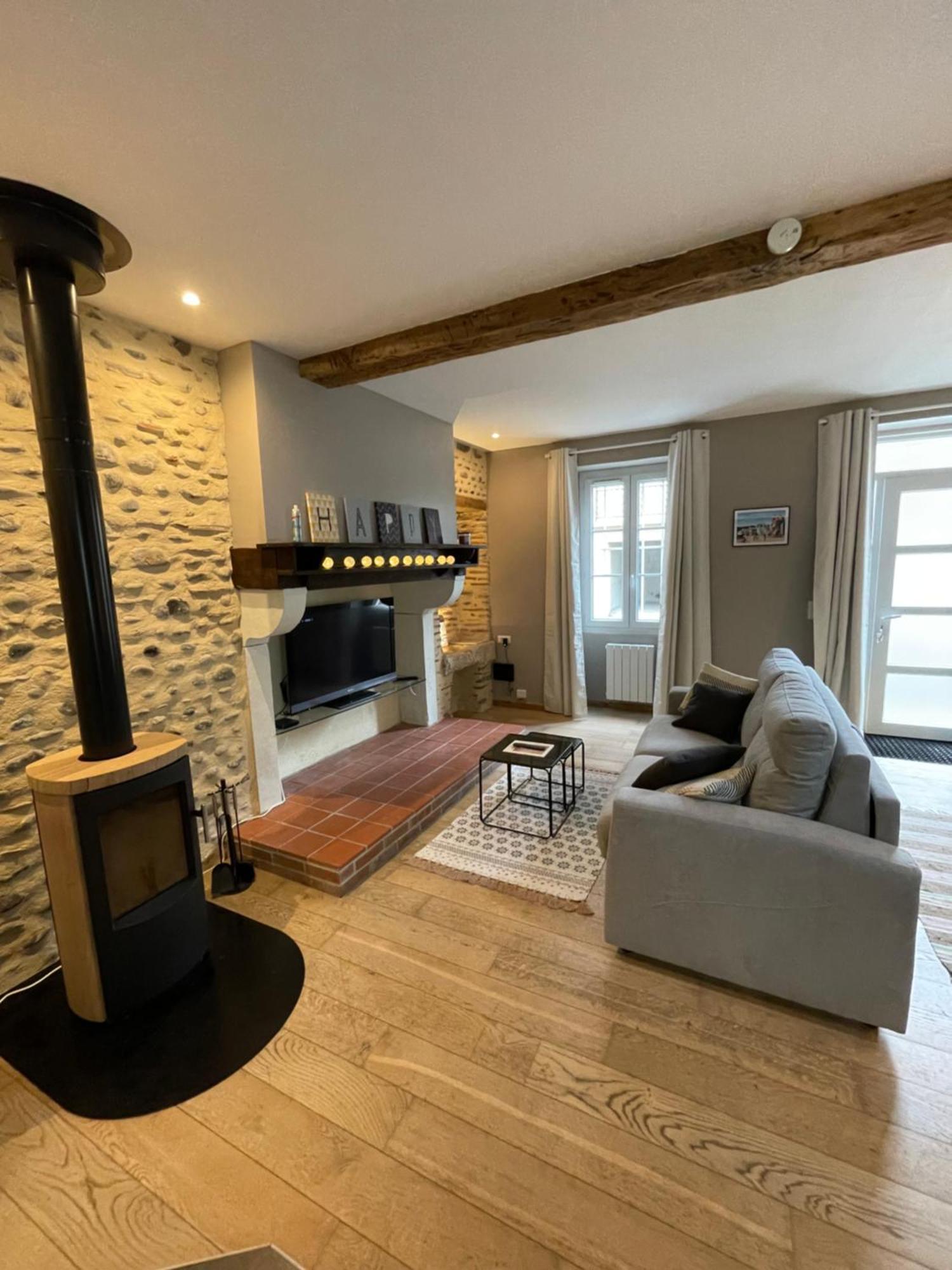 Loft De Charme En Centre-Ville Pau Exterior foto